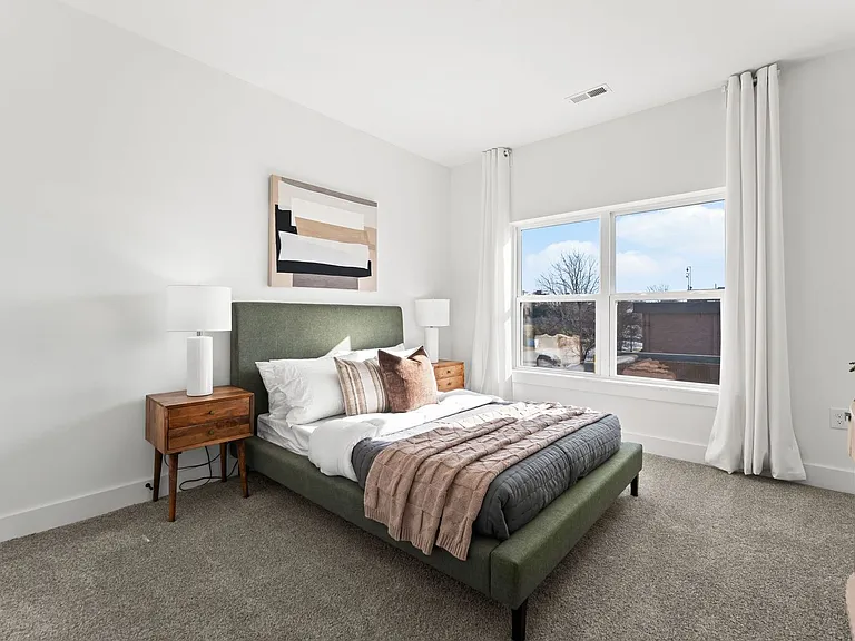175 W Black St #201 — Photo 27