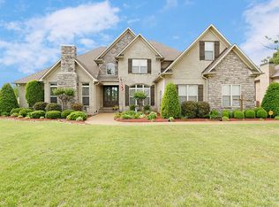 37 Nottingham Dr, Jackson, TN 38305