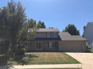 16523 Holmes St, Omaha, NE 68135