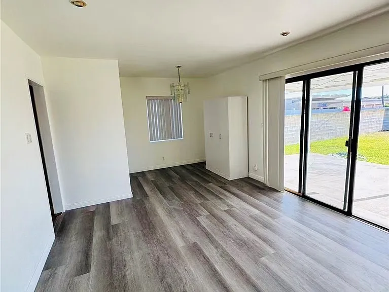 5125 N Nearglen Ave — Photo 4