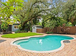 825 SW 4th Ct, Fort Lauderdale, FL 33312