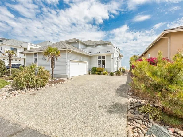 30 Bay Front Pl, Hampton, VA 23664