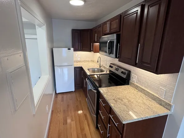 137 Peterborough St, Boston, MA