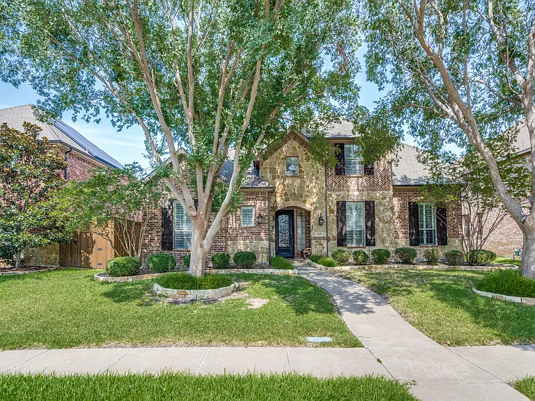 11649 Keystone Dr — Photo 2
