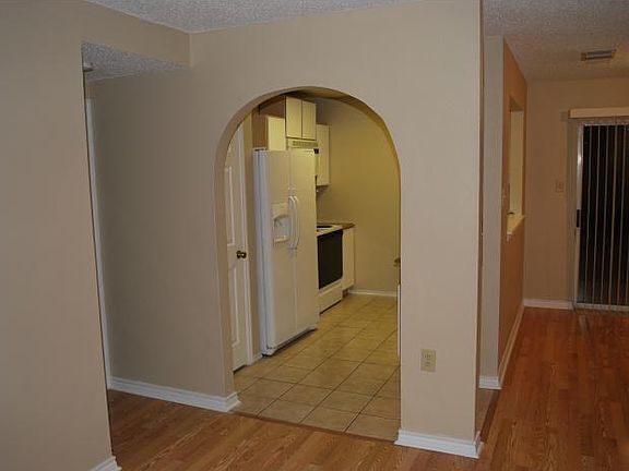 5th image of 7046 Cole Creek Dr