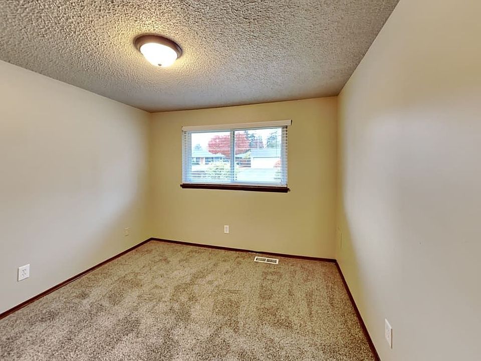 2nd image of 908 Gaynor Ave