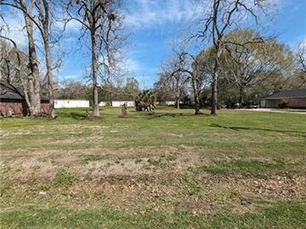 22925 Jade Dr, Plaquemine, LA 70764