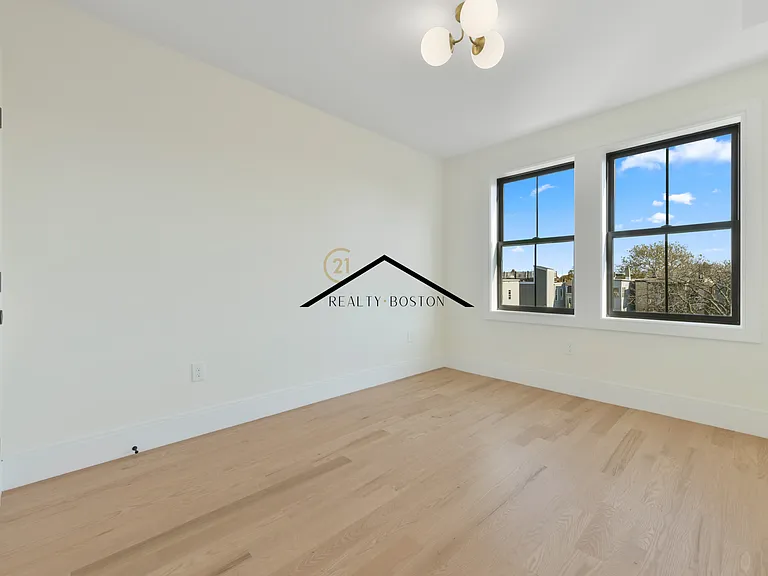 219 Paris St #4 — Photo 16