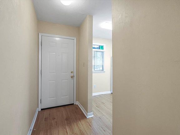 4th image of 3208 Ginger Dr APT A