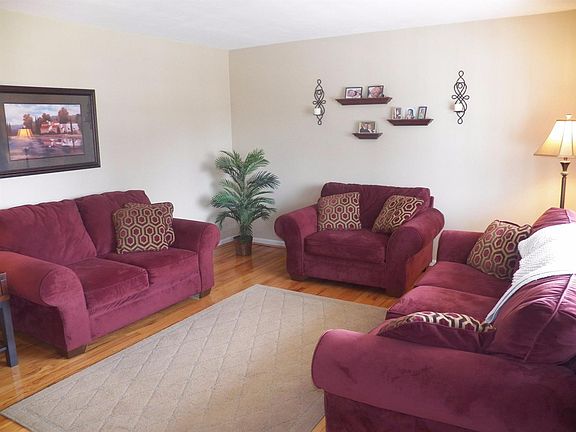 2nd image of 5012 Donlar Ave