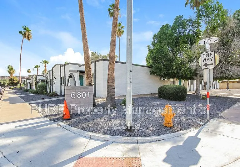 6801 N 17th Ave #1 — Photo 5