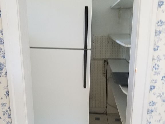 5th image of 1522 E 72nd Pl #2