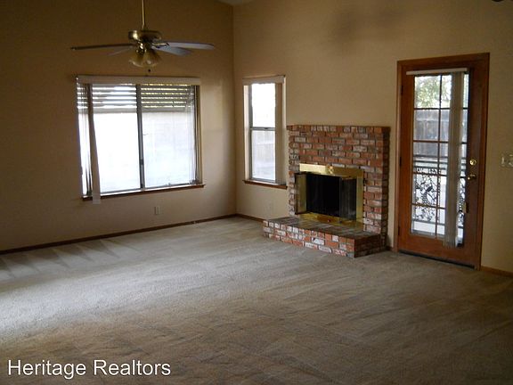 4th image of 788 Rosewood Ln