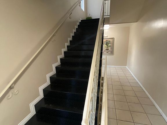 3rd image of 250 S Harvard Blvd #7