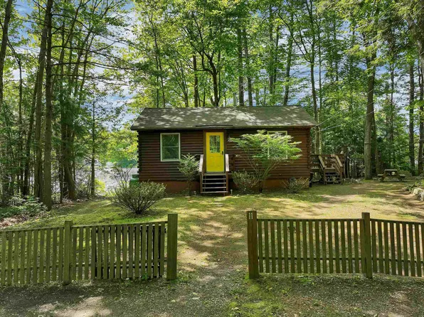 11 Robin Shore Drive, Canterbury, NH 03224