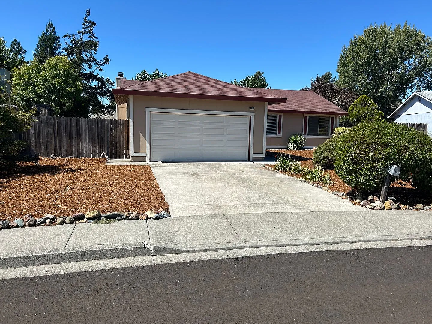 4 bed/ 2 bath in Rohnert Park — Photo 2