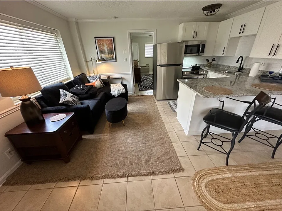 1507 Highland Ave #B101