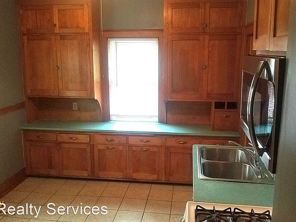 4th image of 4236 Emerson Ave N #1