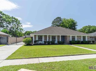 2226 Stonewood Dr, Baton Rouge, LA 70816