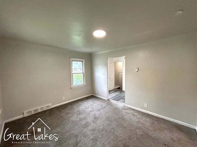 7842 Artesian St — Photo 8
