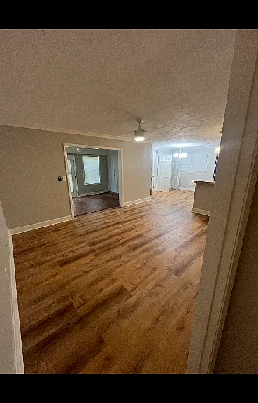 5820 Windsor Dr — Photo 13