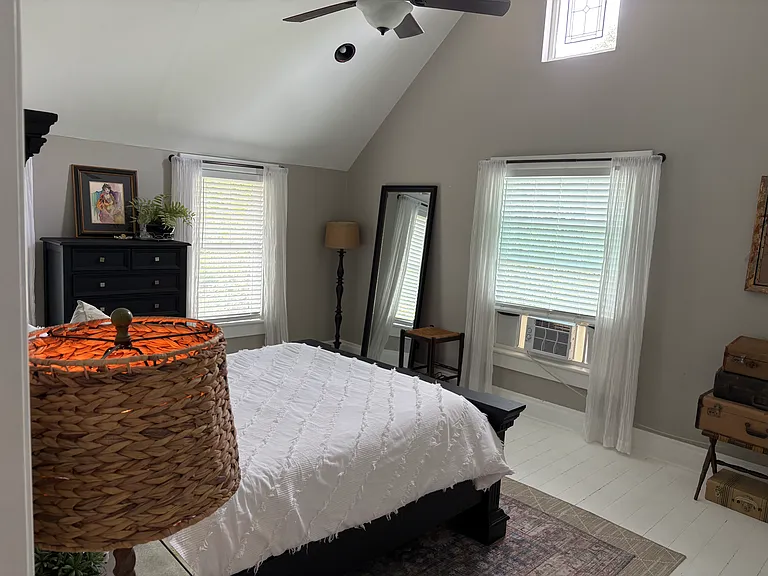 bedroom #1