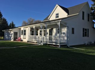 100 Peterson St, Lignite, ND 58752