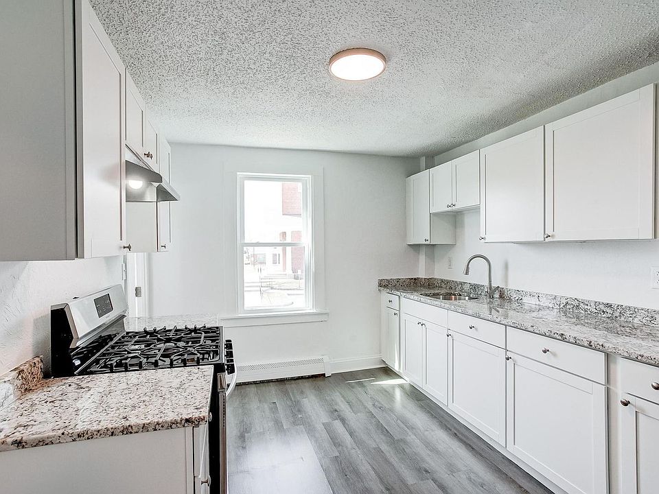 1st image of 20 East St #3