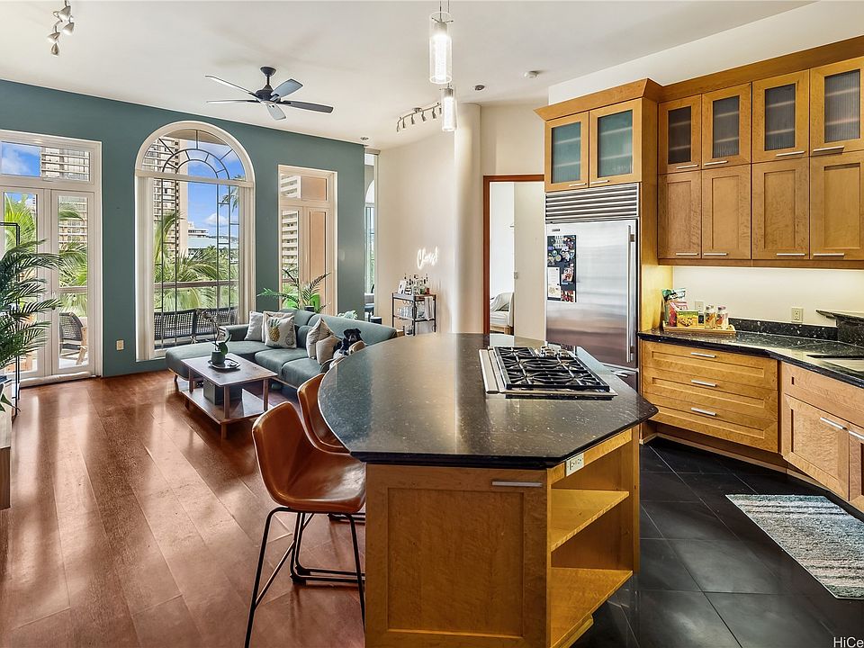 1st image of 427 Launiu St Suite 504