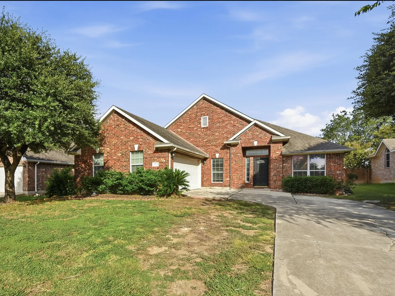 3 bed, 2104 sqft, $1,995 — Photo 3