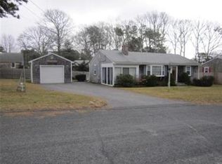 38 Dartmouth Rd, West Dennis, MA 02670