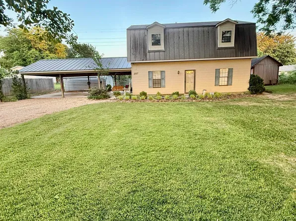 1107 Milner St, Tuscumbia, AL 35674