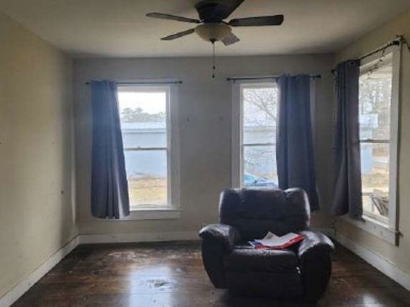 Additional Living Room
