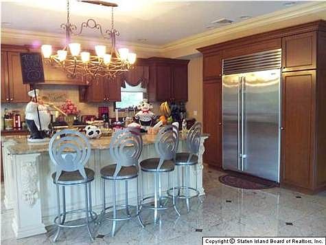 4th image of 34 Ocean Ct