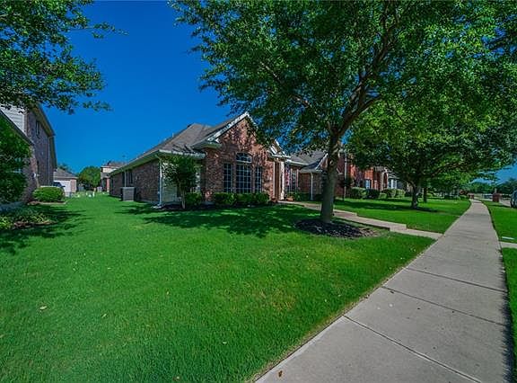3rd image of 7421 Rockyridge Dr
