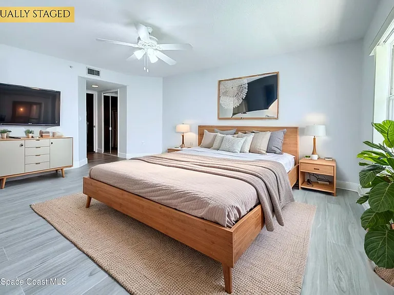 8922 Laguna Ln #201 — Photo 19