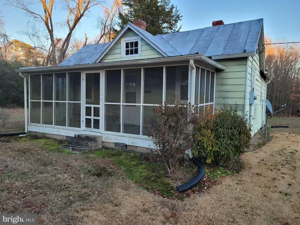 137 Shelton Ln, Warsaw, VA 22572