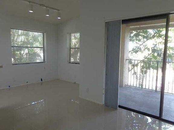 3rd image of 9999 Summerbreeze Dr APT 324