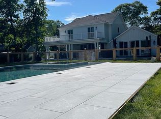 58 Wooleys Dr, Southampton, NY 11968