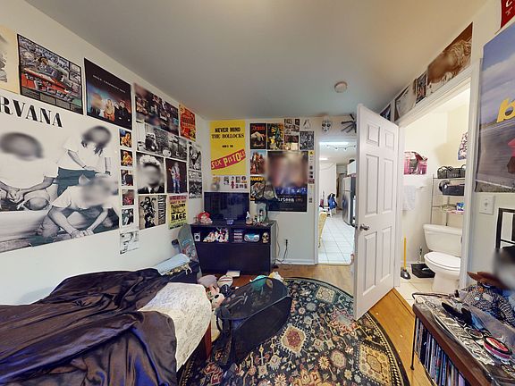 5th image of 1739 Willington St #B