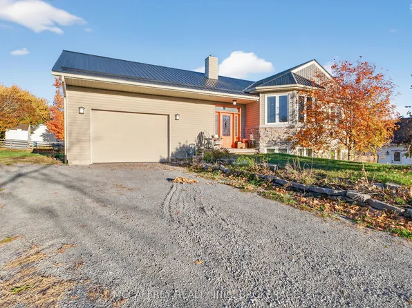 45 Huron St, Greater Napanee, ON K7R 3L2