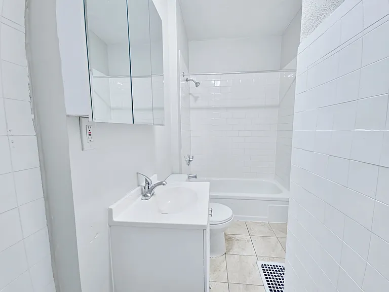 4321 Storer Ave #1 — Photo 12