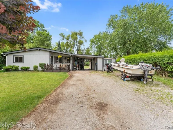 234 Spring Park, Walled Lake, MI 48390