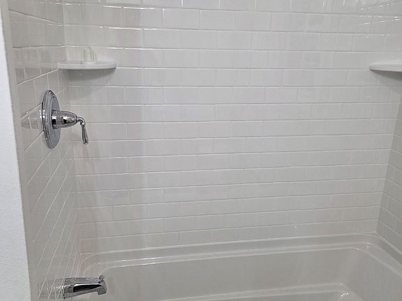 3rd image of 6 Dalton St Unit A