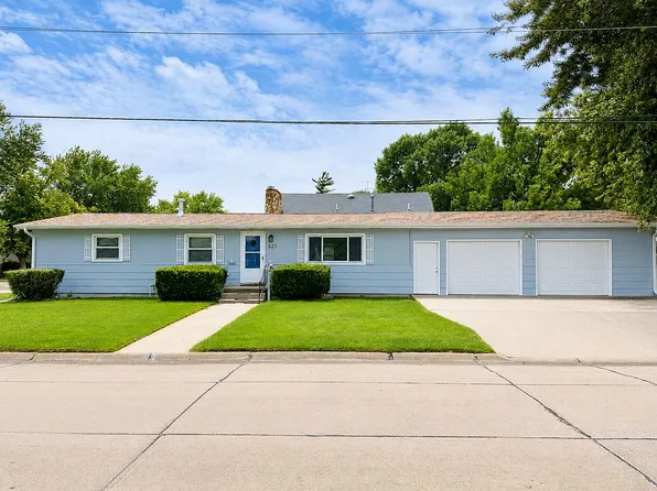 621 22nd St, Gothenburg, NE 69138