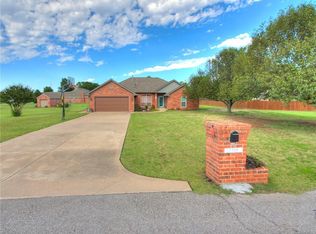 7104 Mid Iron Ln, Edmond, OK 73025