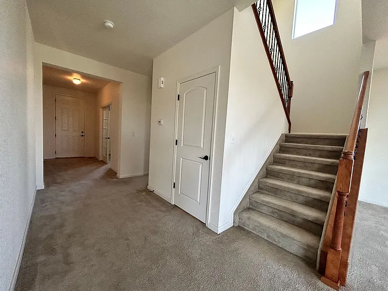 502 W 169th Pl — Photo 6