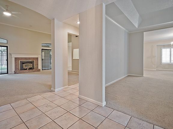 4th image of 2352 Grenoble Dr