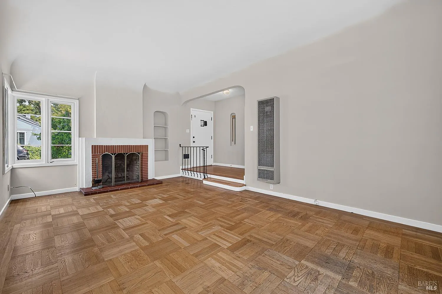 620 Dexter Street - Photo 9