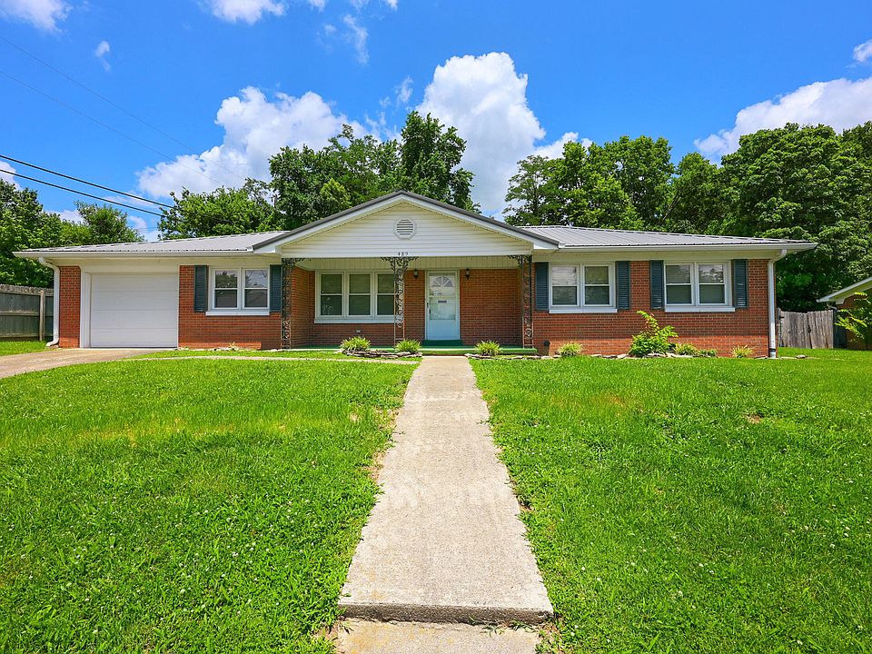 1st image of 489 Lynn Dr